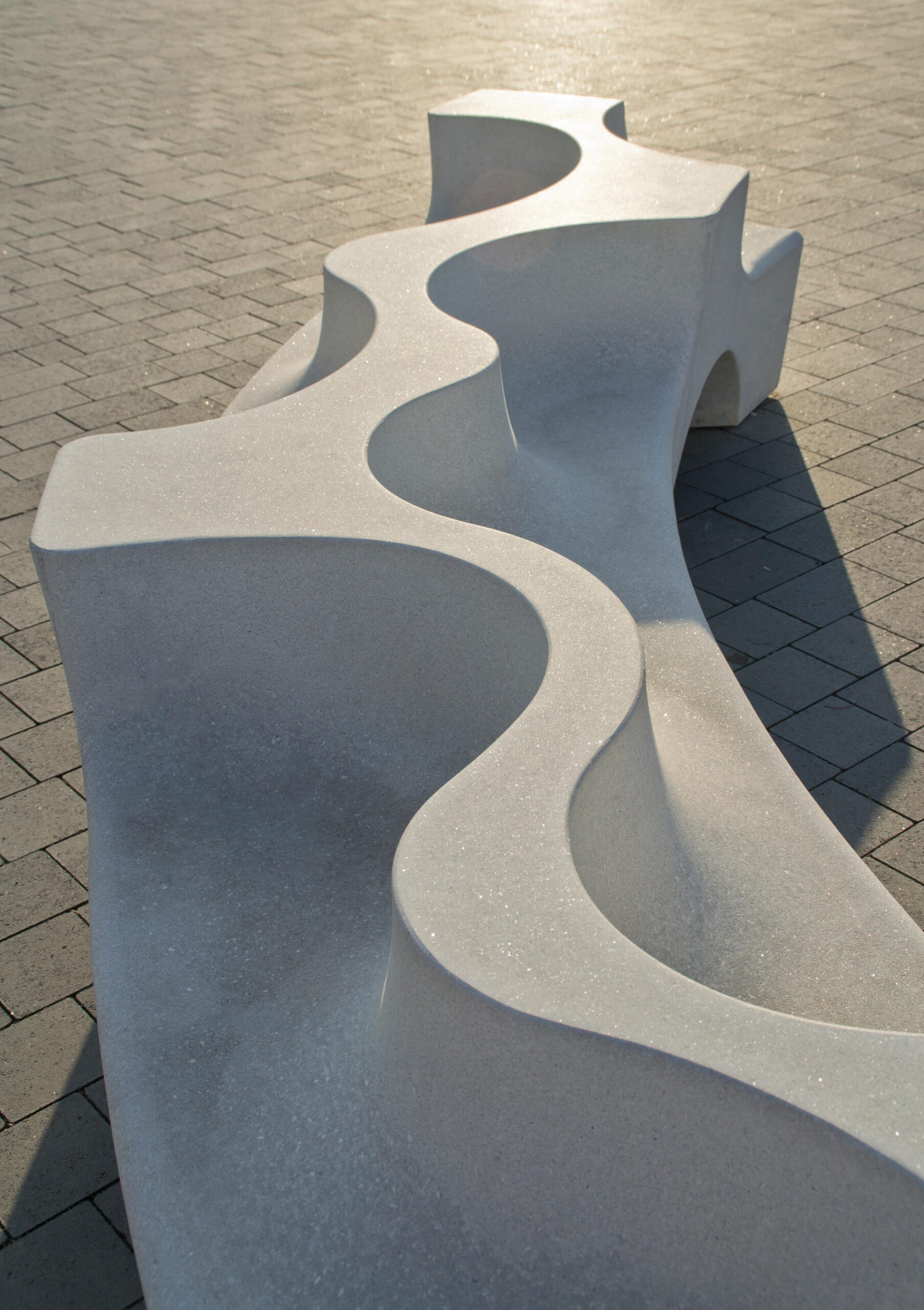 Naguisa bench - Urban furniture